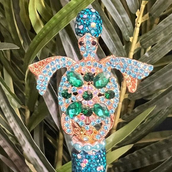 Sea Turtle Hand-Made Custom Beaded Pen with Large Fancy Double-Sided Sea Turtle. - Picture 7 of 7